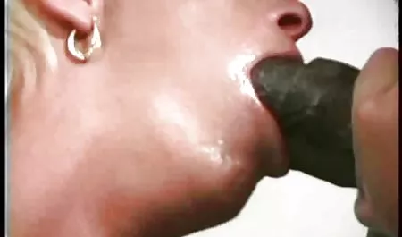 در حال حرکت در سگ عکس سکسی گی خارجی نر ماهیچه ای