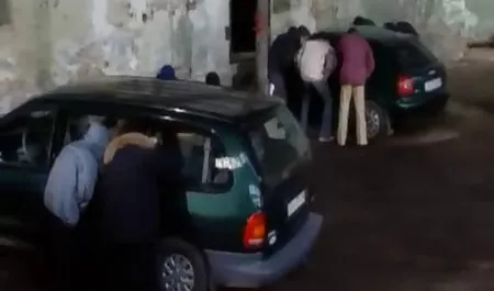 صاحب آبجو جانیس در فیلم سکس گی ها حال لعنتی یک پسر خوب است