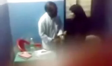 او گلودرد ایجاد کرد دانلود فیلم سکسی گی و یک بخش اسپرم گرفت