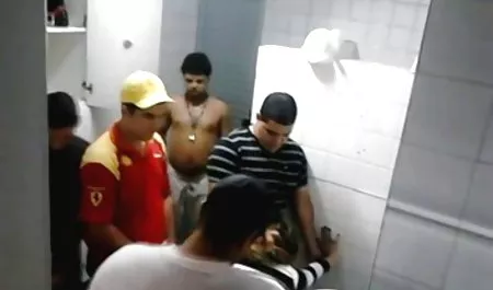 هر دو دختر مرد را به طور مساوی به اشتراک می فیلم سکس گی ها گذارند