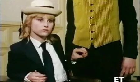 خروس صاف در سوراخ کلیپ سکس گی نوجوان مقعد یک دانش آموز سکسی نفوذ می کند