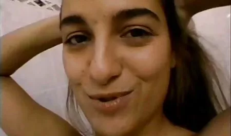 این کلیپ سکس گی نوجوان دختر در هتل به دوستان خود تسلیم شد