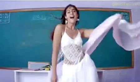 فاحشه سوار مترو بدون شورت است داستانهای سکسی گی شهوانی