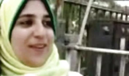 رابطه جنسی فیلم سکسی گی خوشگل با یک بمب جنسی دو پوند لیلا
