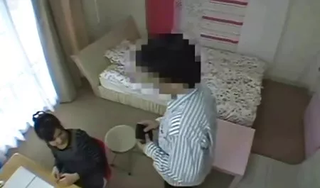 مردی شیرینی 18 فلم سکس خانه گی ساله لوسی دون را در بیدمشک تنگ می کند